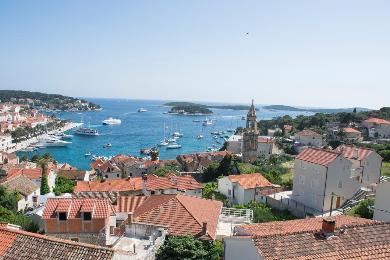Apartments Bocin Rosso Hvar Town Exterior foto